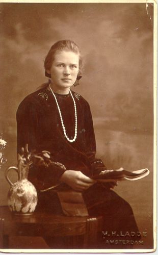 Pietertje Nel Walthuis(1906-1942)